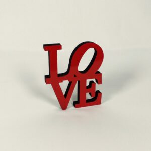 Escultura de Mesa Love Vermelho